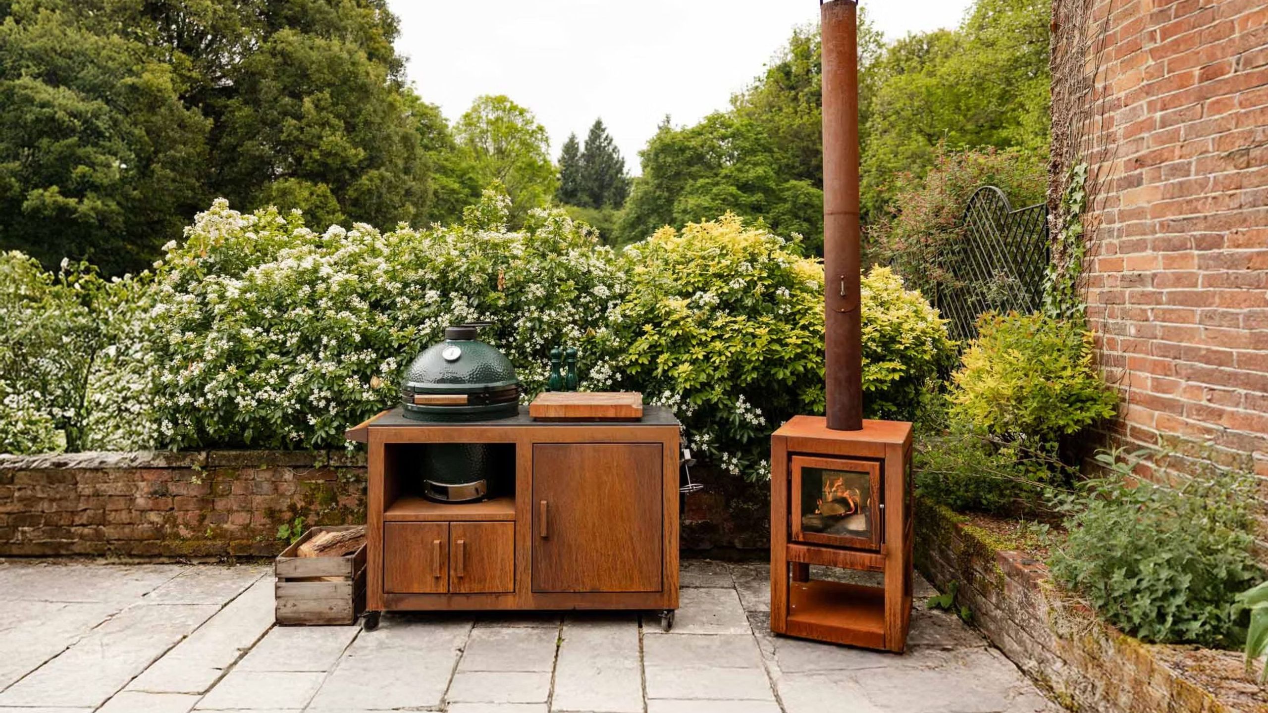 Transform Your Big Green Egg into a Powerful Wood Oven: A Simple Guide